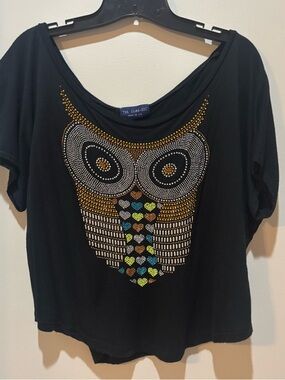 The Classic Black Short Sleeve Top with Owl Rhinestone Design